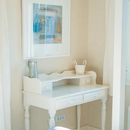 Irini's Bayside Loft Apartment *