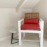 Irini's Bayside Loft Апартаменты