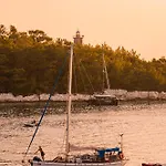 Irini's Bayside Loft Apartamento