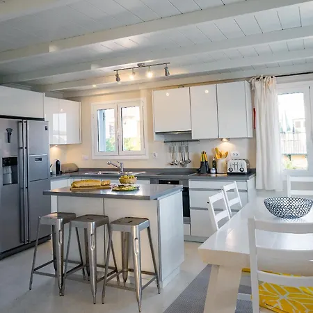 Irini's Bayside Loft * Φισκάρδο
