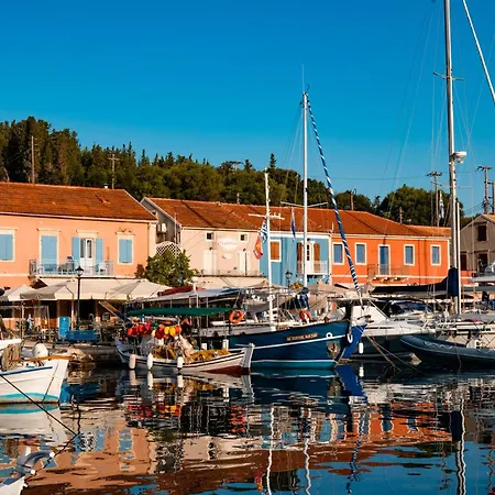 Irini's Bayside Loft Apartment *