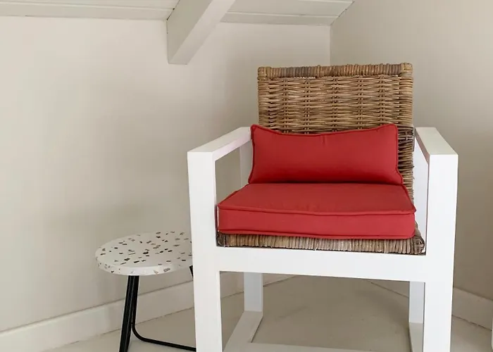 Irini's Bayside Loft Apartment