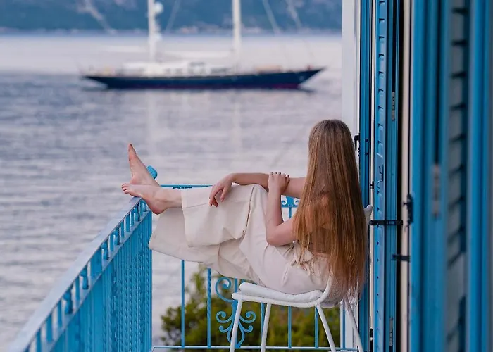 Irini's Bayside Loft Apartment *